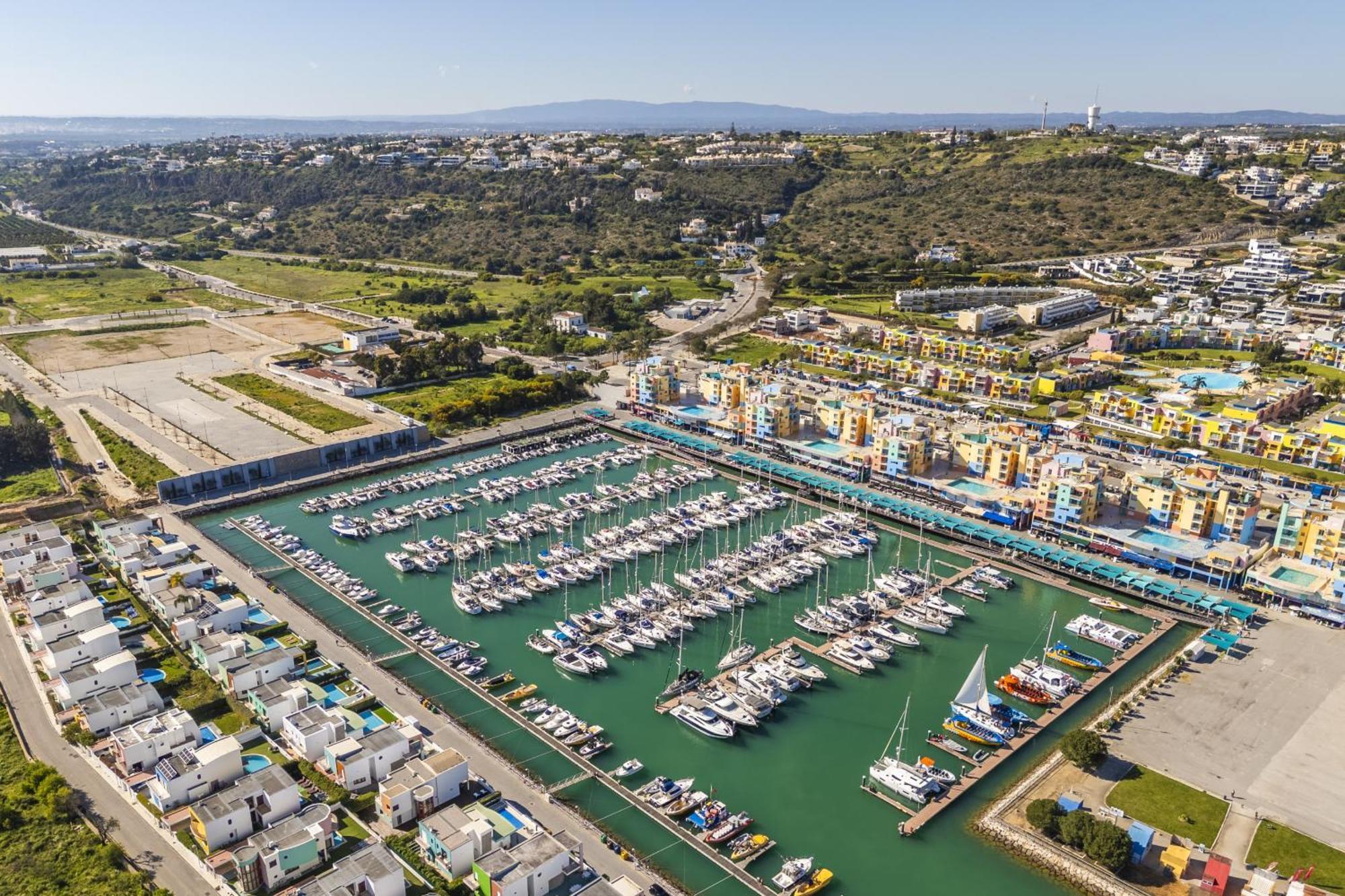 Marina Breeze Apartment With Pool - 900M From The Beach Albufeira Exterior foto